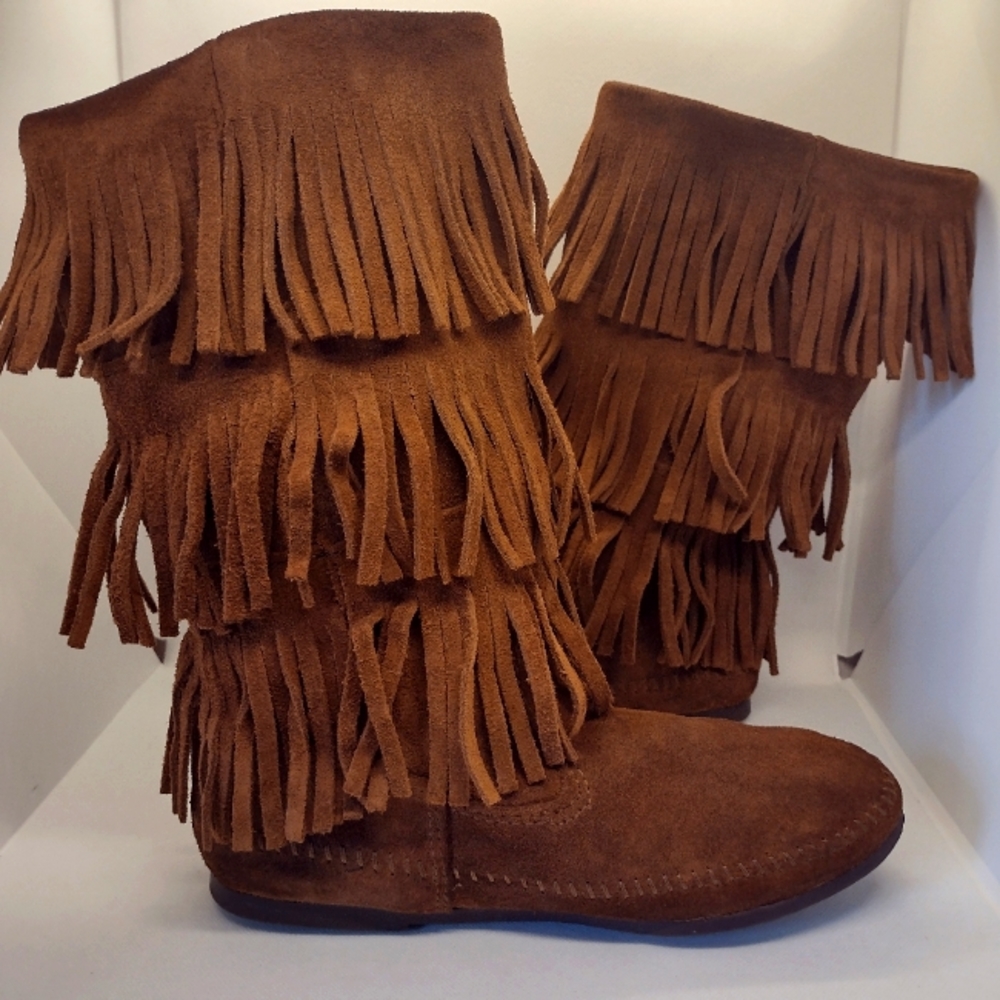 Minnetonka three layer Fringe boots size 10